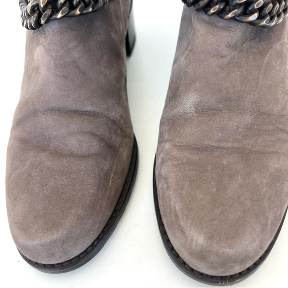STUART WEITZMAN Citylink Taupe Suede Metal Link Chain Moto Biker Boots Sz 7.5 W - Picture 13 of 14